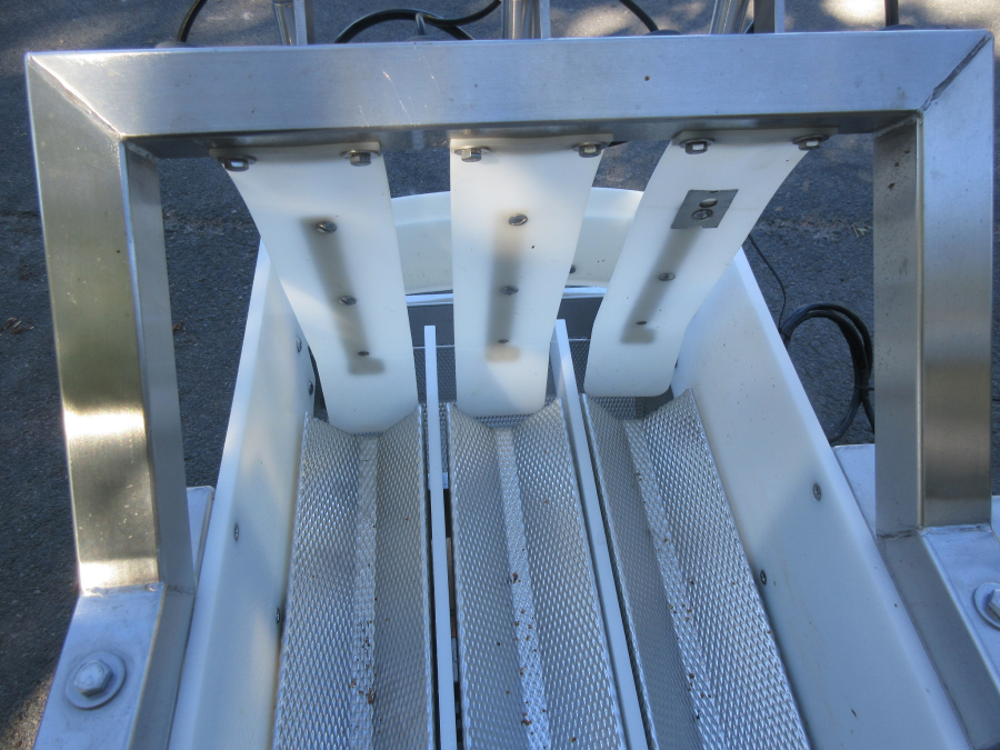 6045 Newtec 1100 R weigher for processed products
