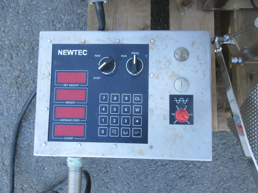 6045 Newtec 1100 R weigher for processed products