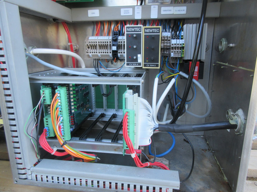 6045 Newtec 1100 R weigher for processed products