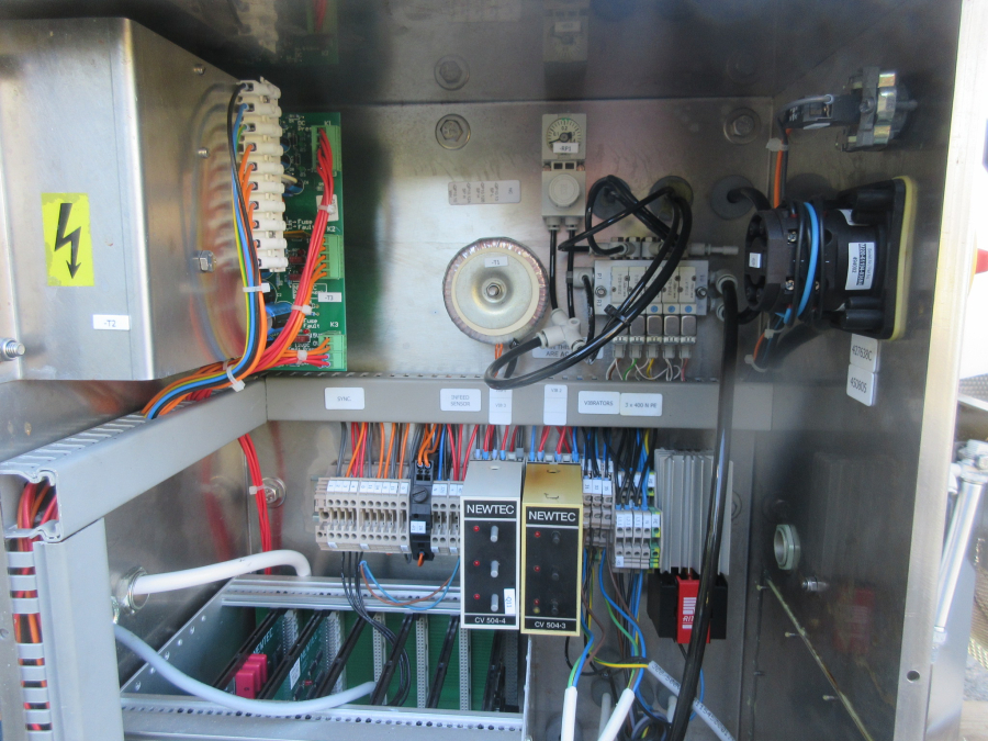 6045 Newtec 1100 R weigher for processed products