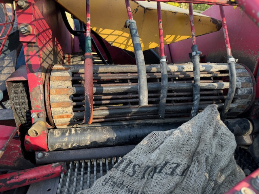 6047 Juko midi potato harvester