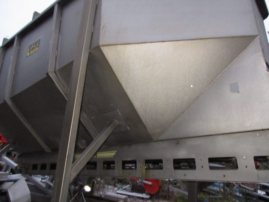 6067 EMVE feeding bunker stainless steel