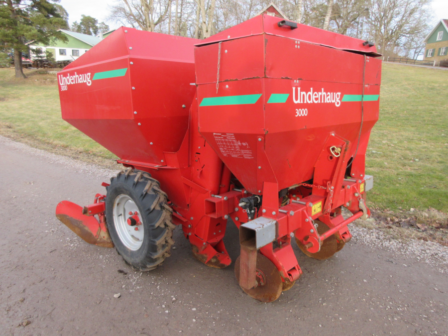 6081 Kverneland Underhaug 3000 potato planter