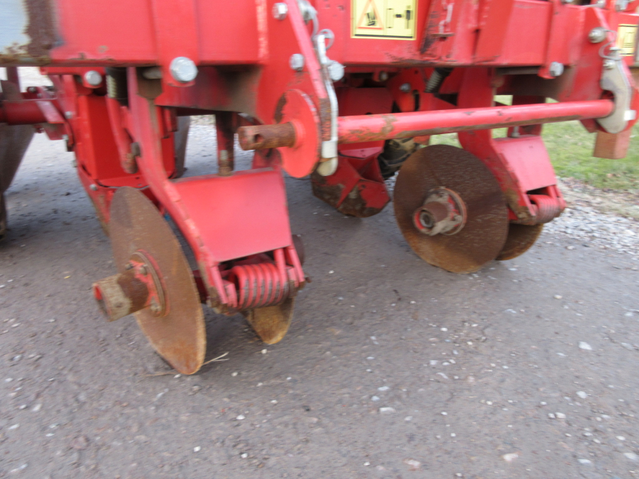 6081 Kverneland Underhaug 3000 potato planter
