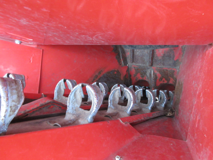 6081 Kverneland Underhaug 3000 potato planter