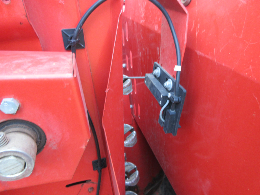6081 Kverneland Underhaug 3000 potato planter