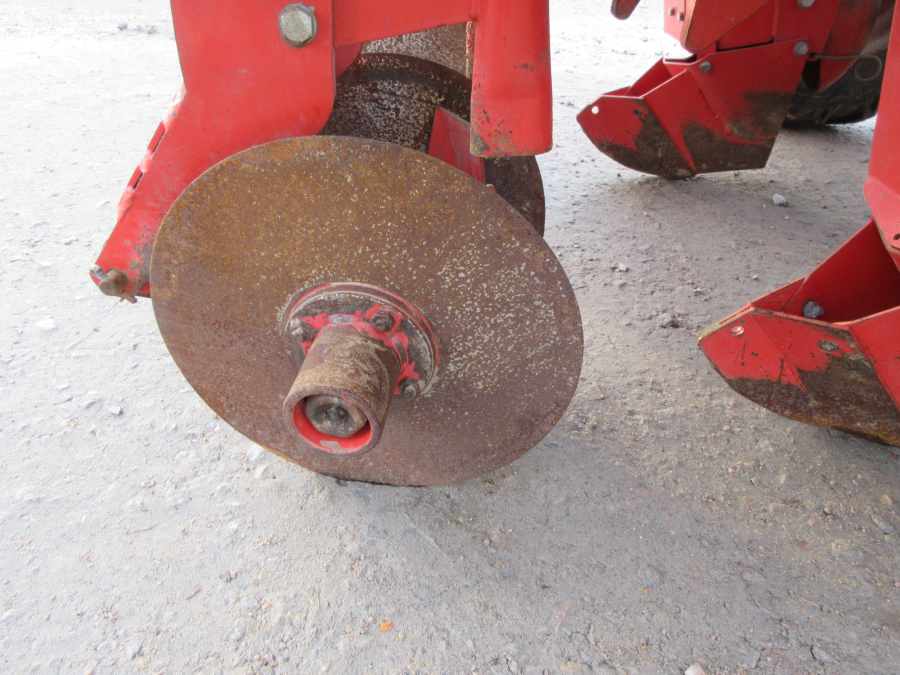 6081 Kverneland Underhaug 3000 potato planter