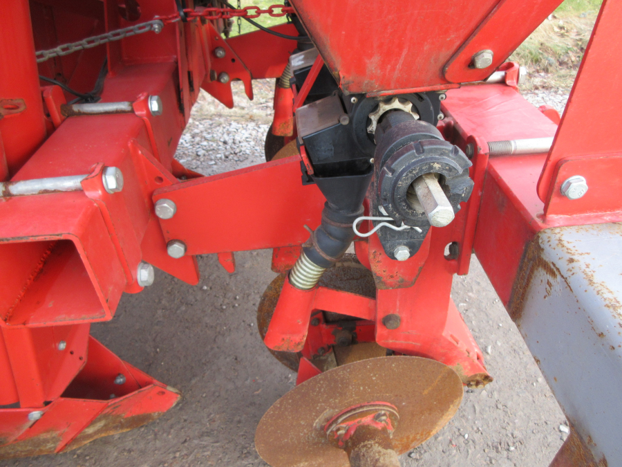 6081 Kverneland Underhaug 3000 potato planter
