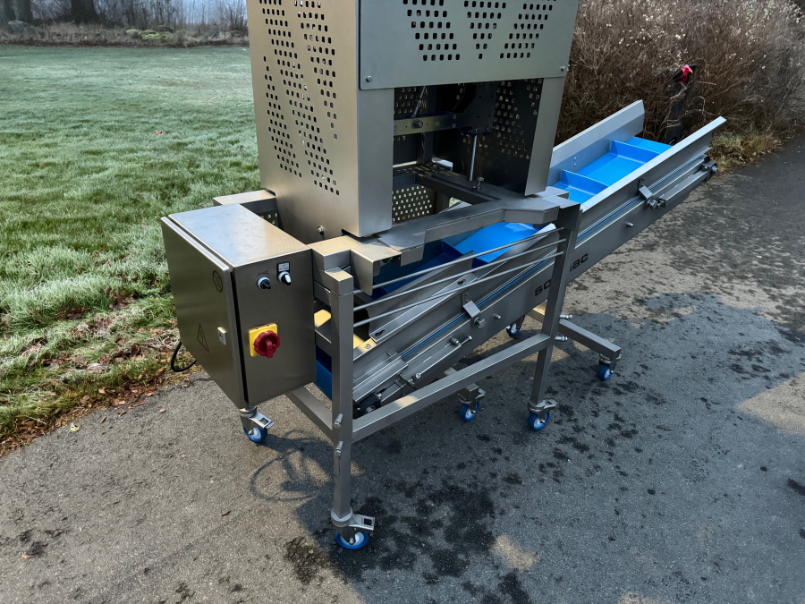 6086 Sormac F-2000 XL slice and wedge cutter