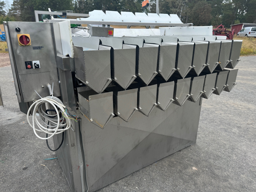 6094 Newtec PCB weigher 9 head with older JASA