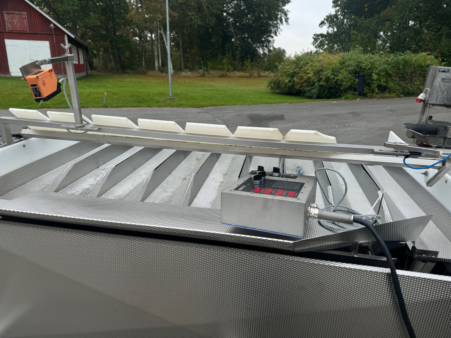 6094 Newtec PCB weigher 9 head with older JASA