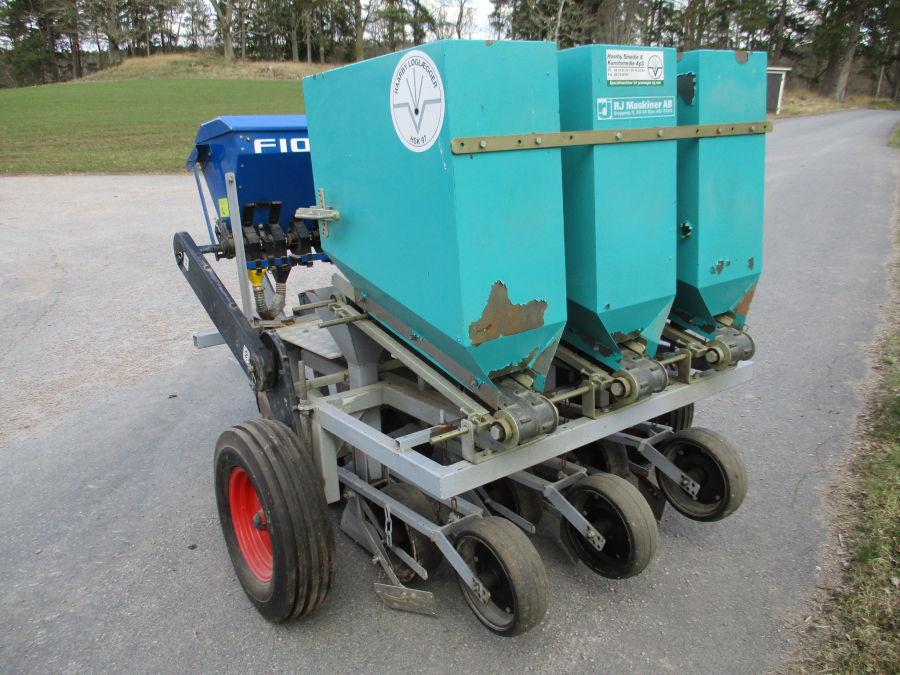 6121 Haarby onion planter 3 row combi