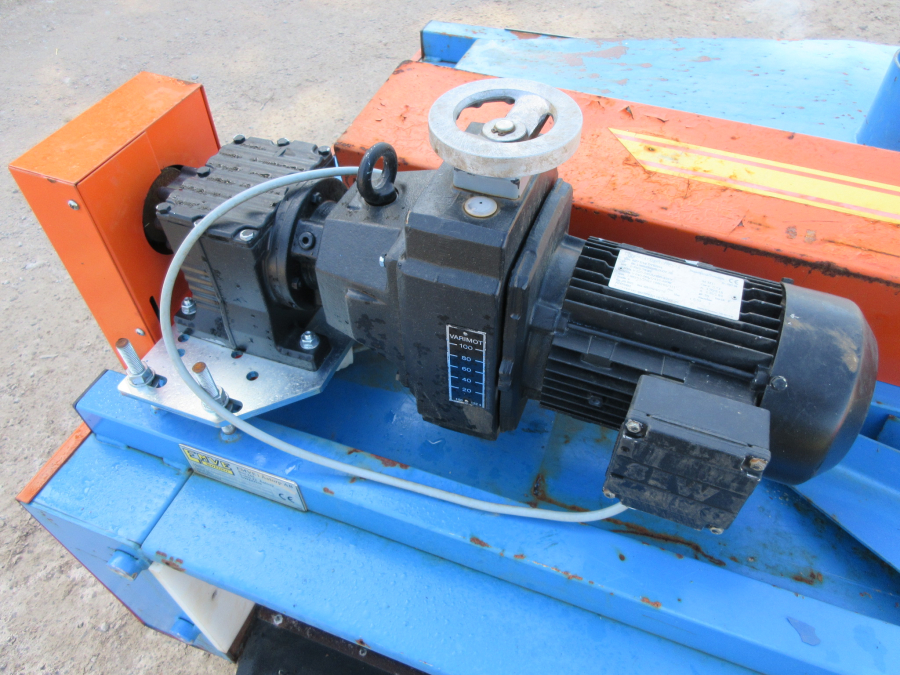 6126 Emve Bürstenmaschine 1200 mm 8 borstar
