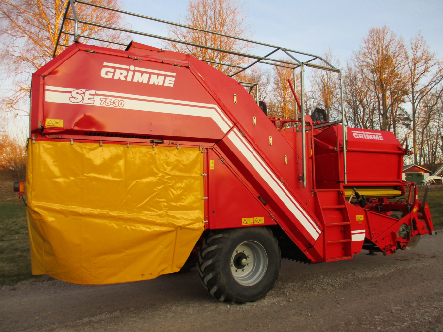 6148 Grimme SE75-30 potato harvester