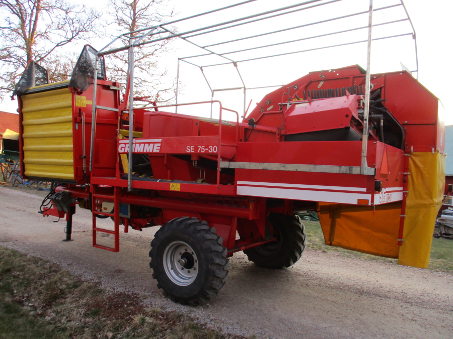 6148 Grimme SE75-30 potato harvester