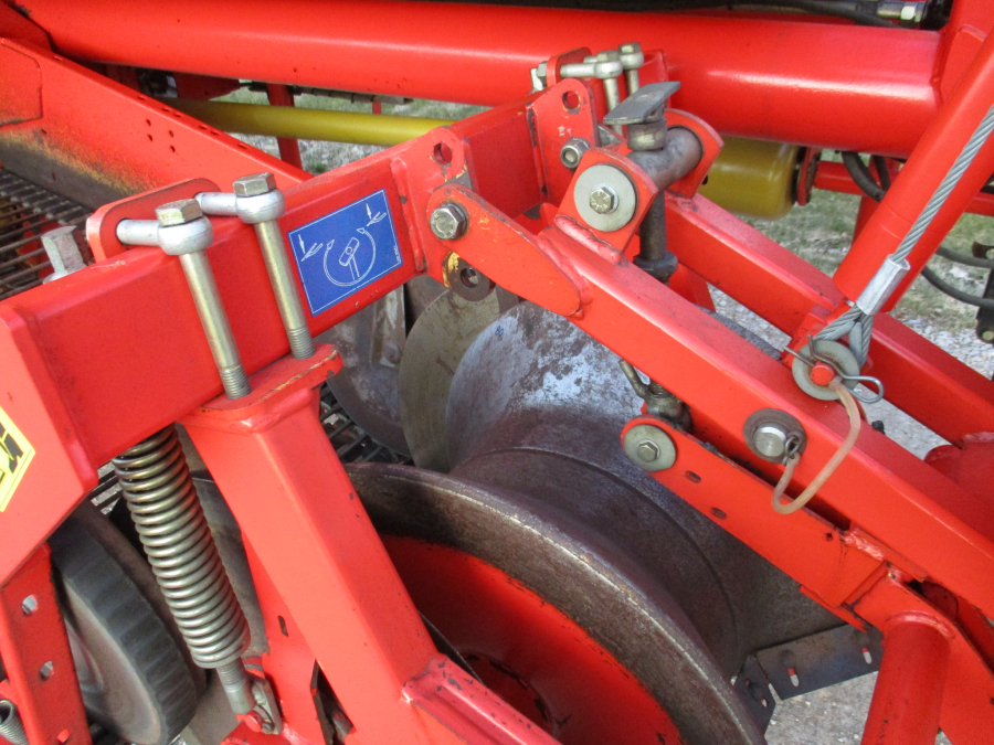 6148 Grimme SE75-30 potato harvester