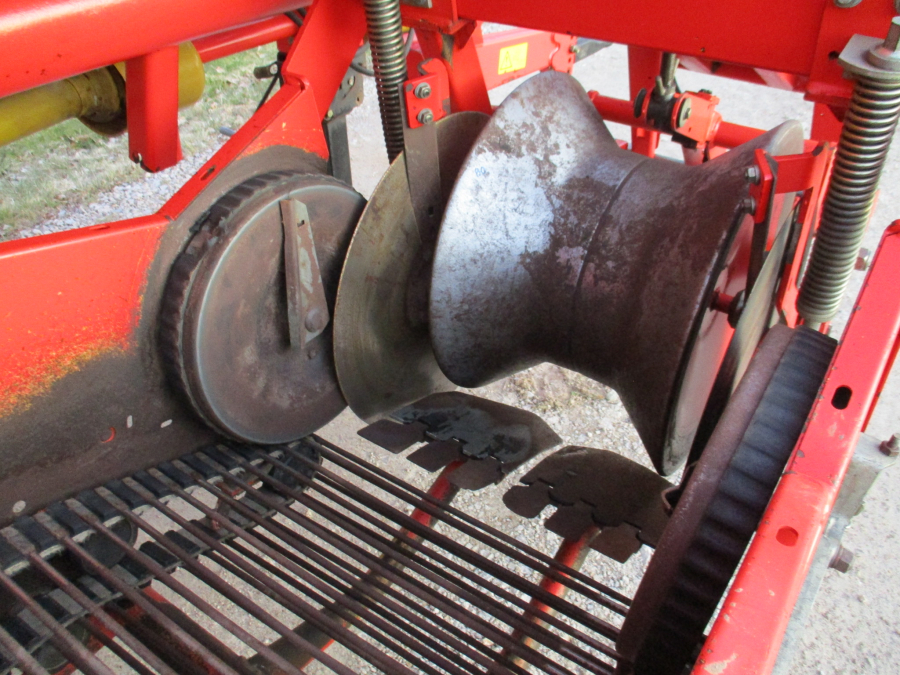 6148 Grimme SE75-30 potato harvester