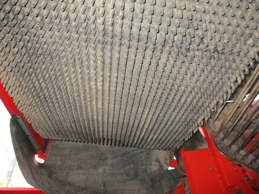 6148 Grimme SE75-30 potato harvester