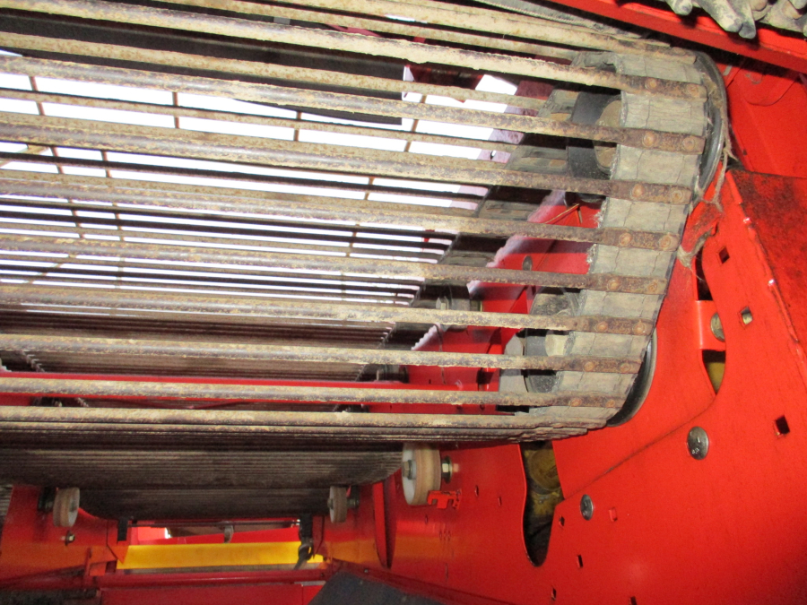 6148 Grimme SE75-30 potato harvester