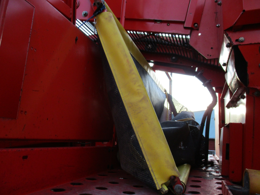6148 Grimme SE75-30 potato harvester