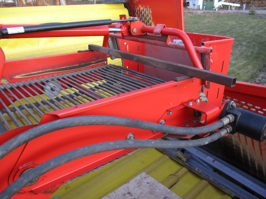 6148 Grimme SE75-30 potato harvester