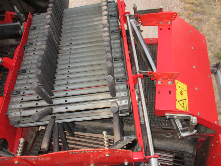 6148 Grimme SE75-30 potato harvester