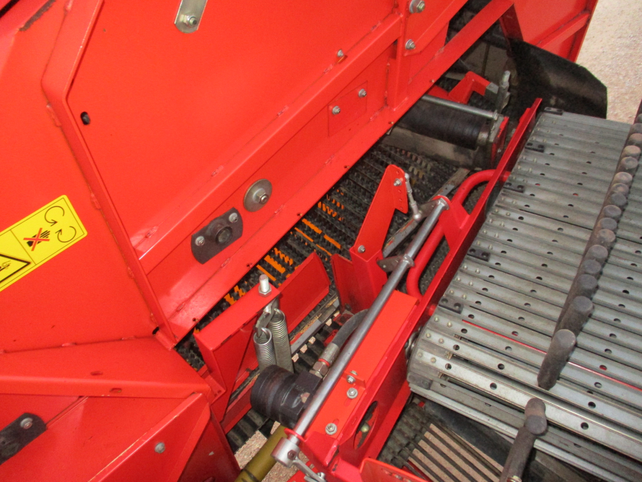6148 Grimme SE75-30 potato harvester