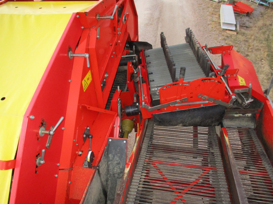 6148 Grimme SE75-30 potato harvester