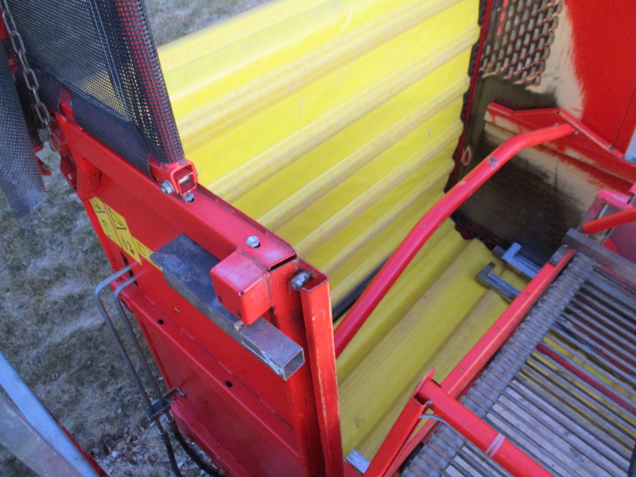 6148 Grimme SE75-30 potato harvester