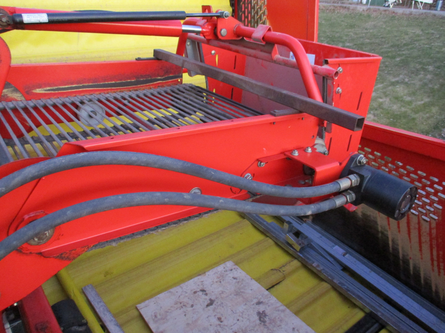 6148 Grimme SE75-30 potato harvester