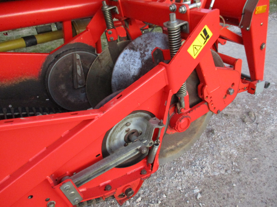 6148 Grimme SE75-30 potato harvester