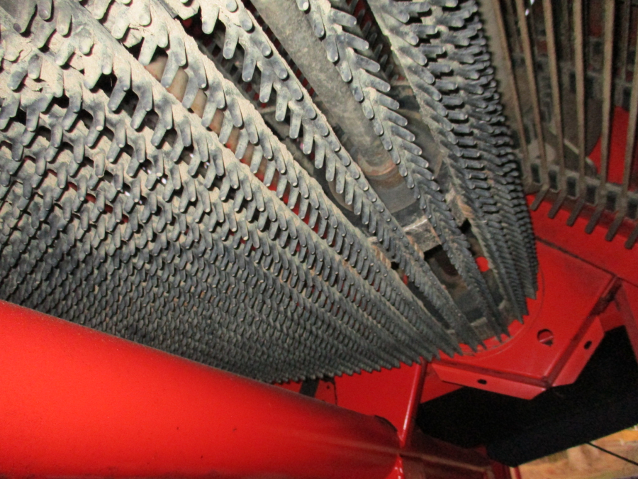 6148 Grimme SE75-30 potato harvester