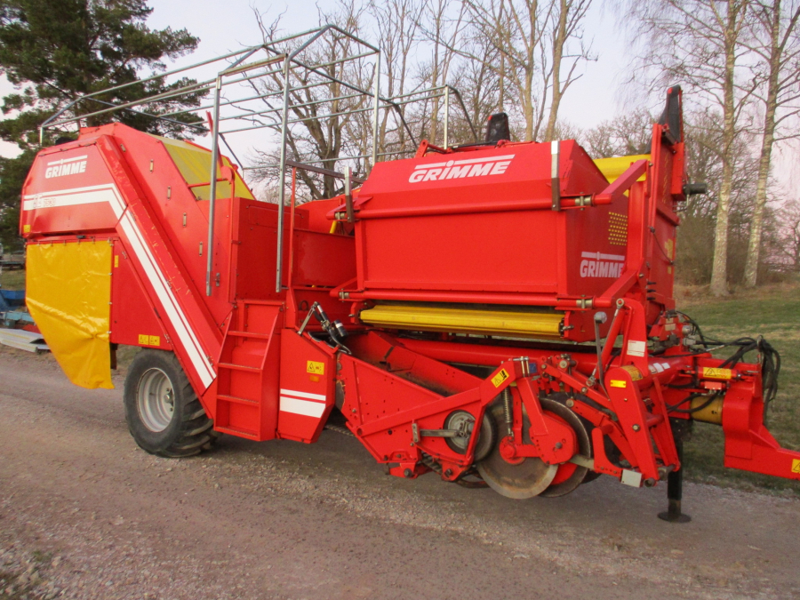 6148 Grimme SE75-30 potato harvester