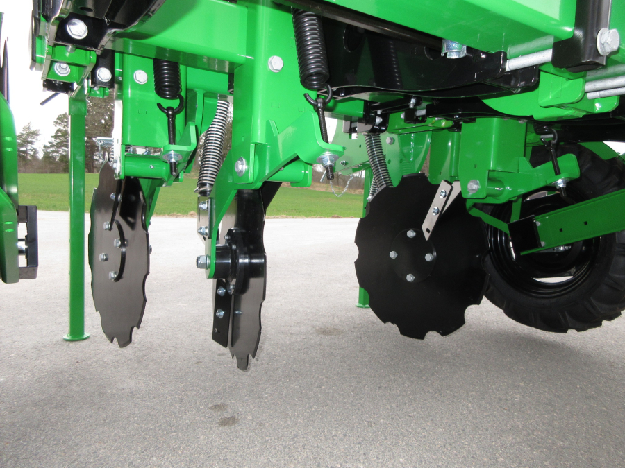 6151 Sfoggia Thema front fertilizer unit NEW