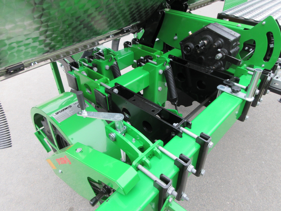 6151 Sfoggia Thema front fertilizer unit NEW