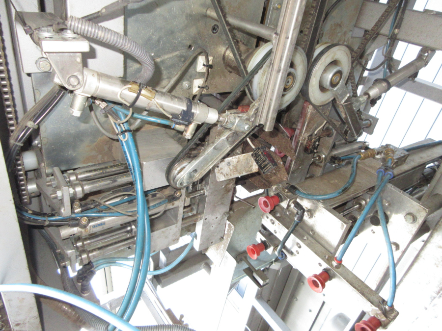 6158 Upmatic 4115 paper bagger. 