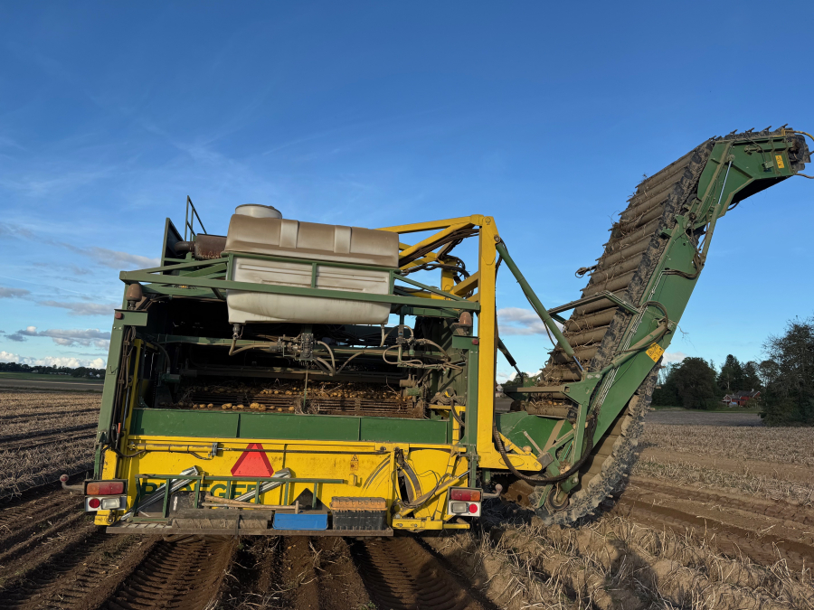 6202 Ploeger Kartoffelroder. 4 Reihe
