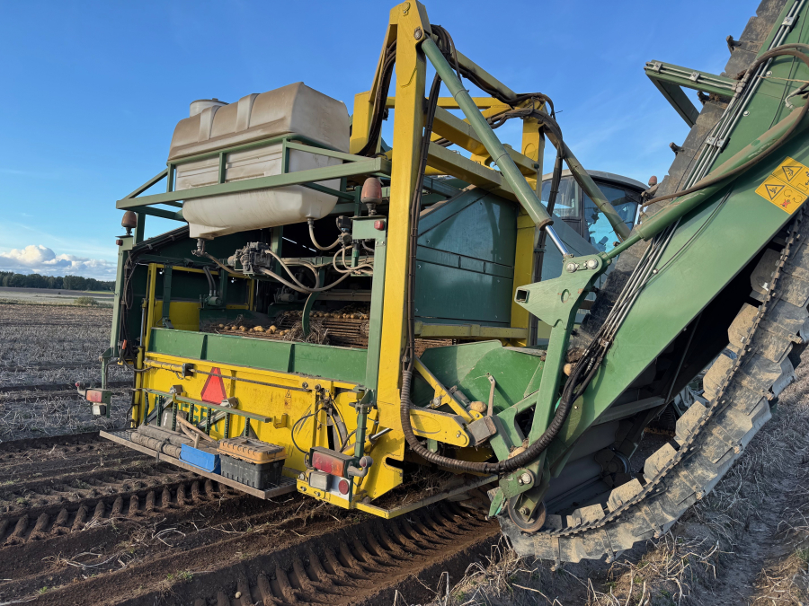 6202 Ploeger Kartoffelroder. 4 Reihe