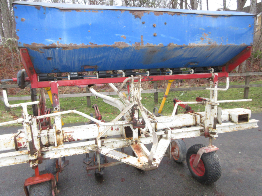 6218 Ugerlose row crop cleaner hoe