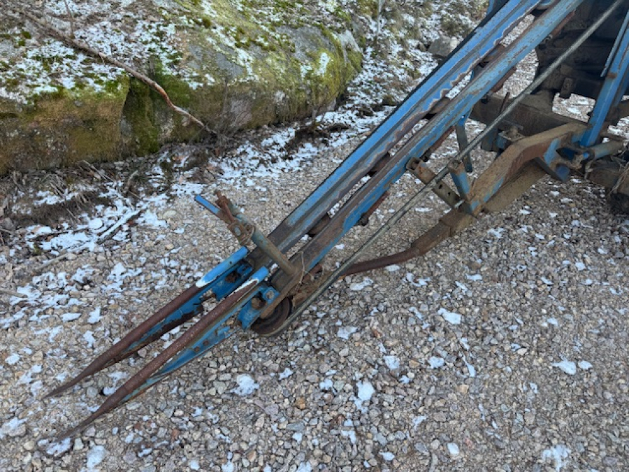 6224 Asa-Lift carrot harvester 1 row mounted