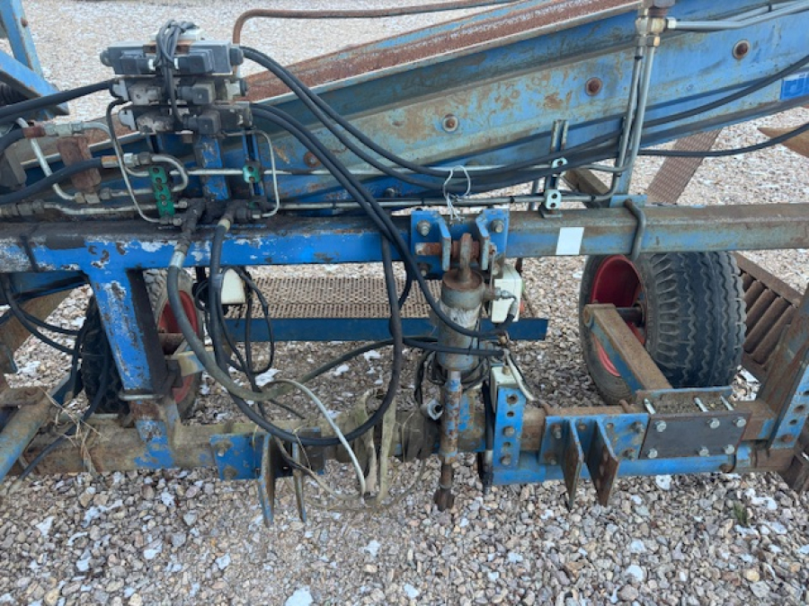 6224 Asa-Lift carrot harvester 1 row mounted