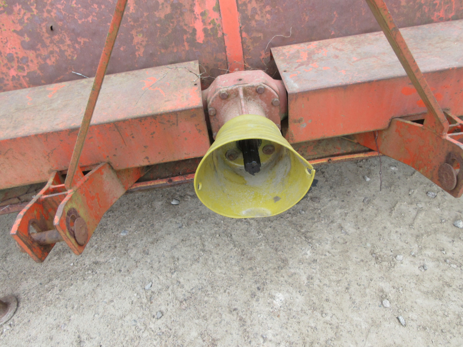 6241 Amac haulm topper 4 row