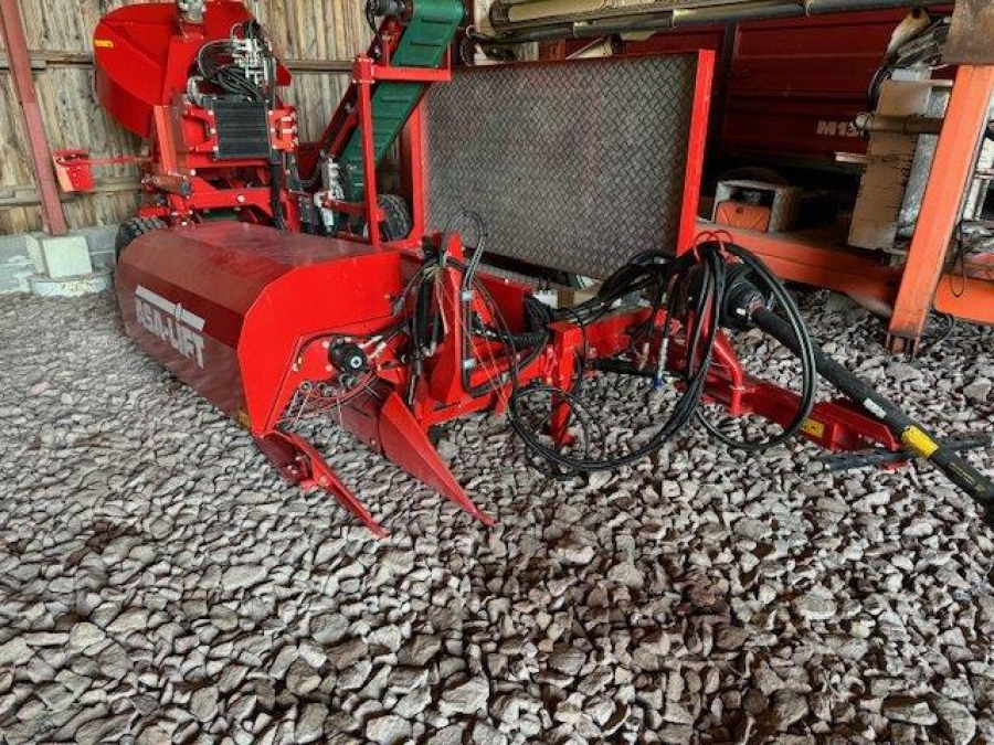 6252 Asa-Lift GB-1000 bean harvester