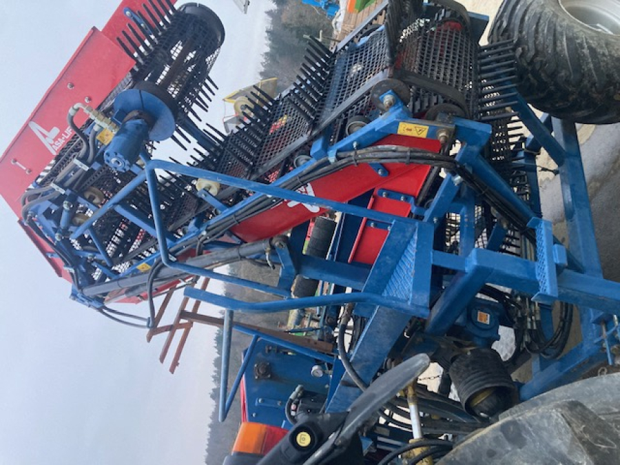 6268 Asa-Lift cabbage harvester with elevator and platform