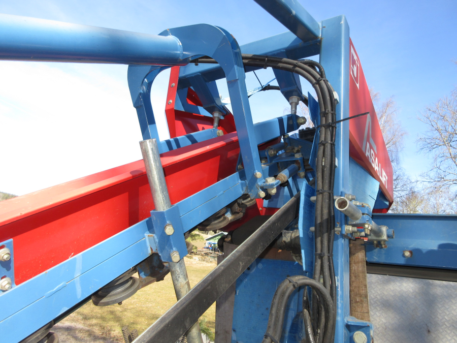 6274 Asa-Lift PO-335 harvester for leek, spring onion , carrots etc