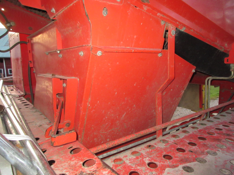 6280 Grimme SE75-40 potato harvester