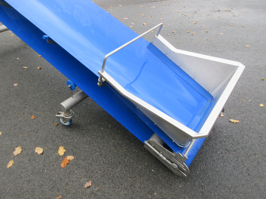 6306 Sormac TBT-60 conveyor for leafy vegetables