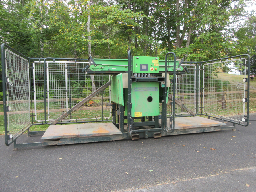 6309 Miedema AKV42 box filler