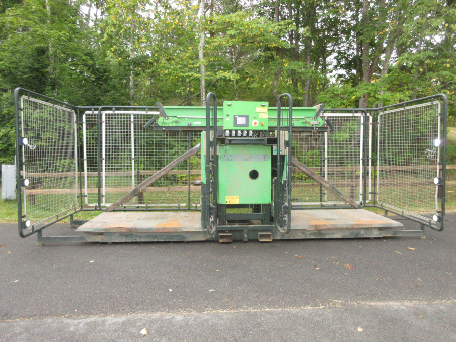 6309 Miedema AKV42 box filler