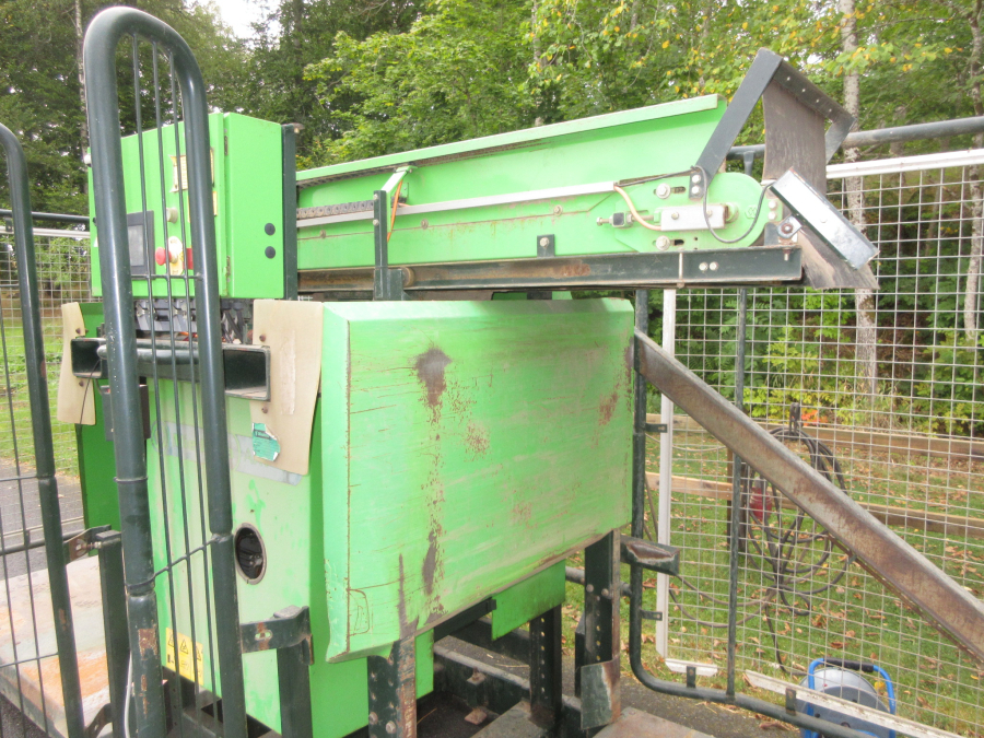 6309 Miedema AKV42 box filler